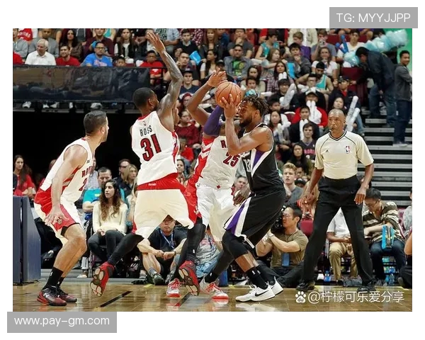 格莱姆斯全场表现惊艳13投7中砍下22分7篮板13助攻创助攻生涯新高